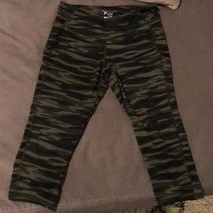 OLD NAVY leggings/yoga pants